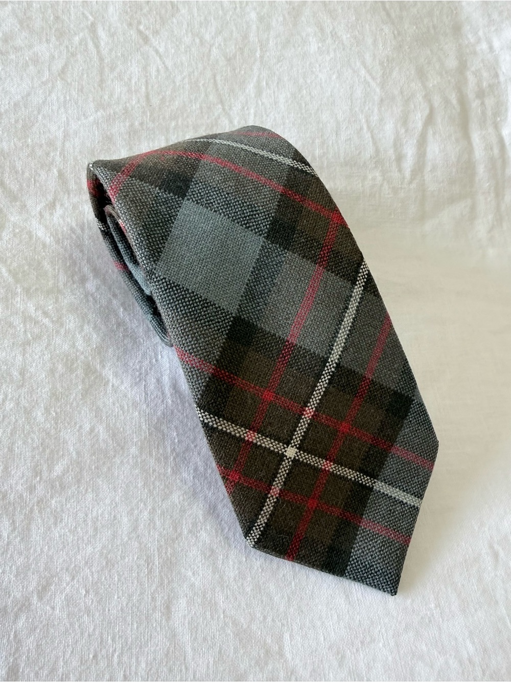 FERGUSON Scotland | Gray Wool Tartan Plaid Neck Tie | Preppy Business